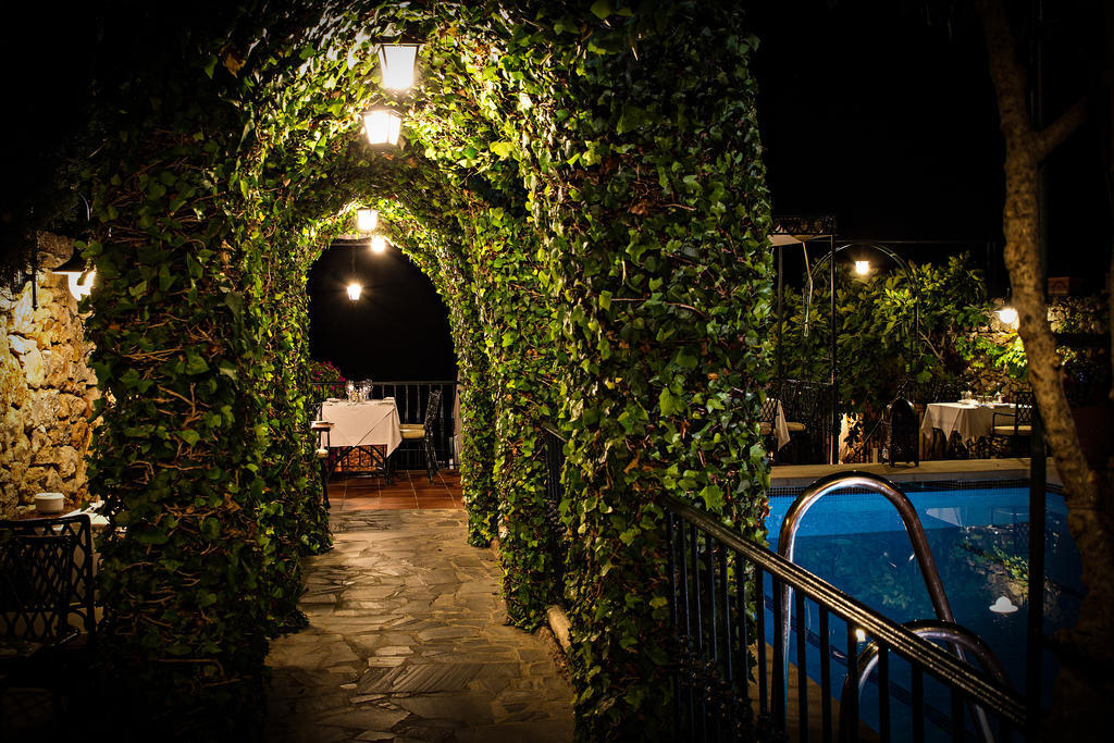 Hotel Carabeo Nerja Kültér fotó